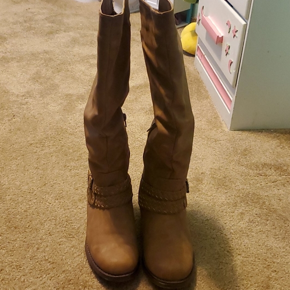 XOXO boots - Picture 3 of 4